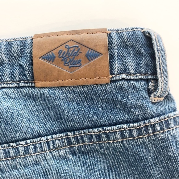 ⭐5 for $25 Wild Blue Busted Knee Distressed High Rise Light Washed Denim Jeans - Picture 7 of 9